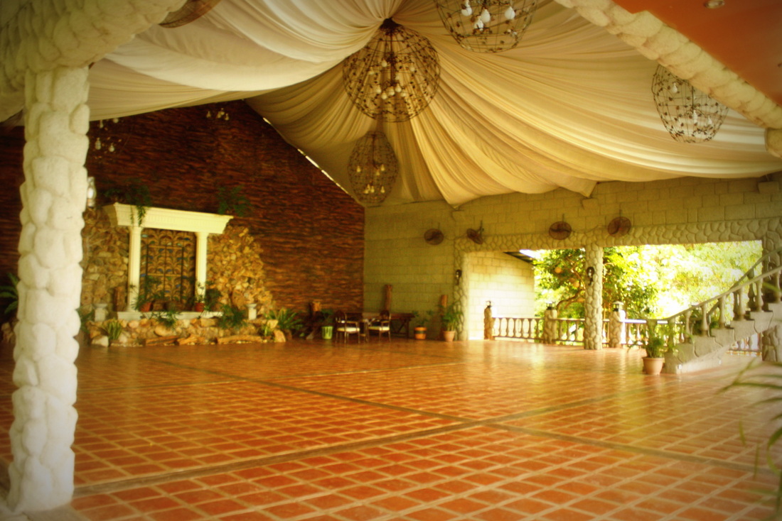 Club Manuel Hall