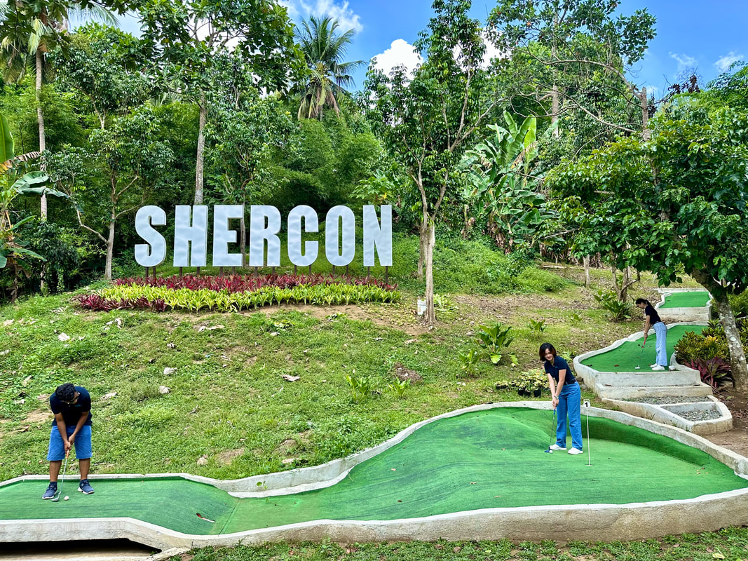 18 Hole Mini Golf Course ⛳️