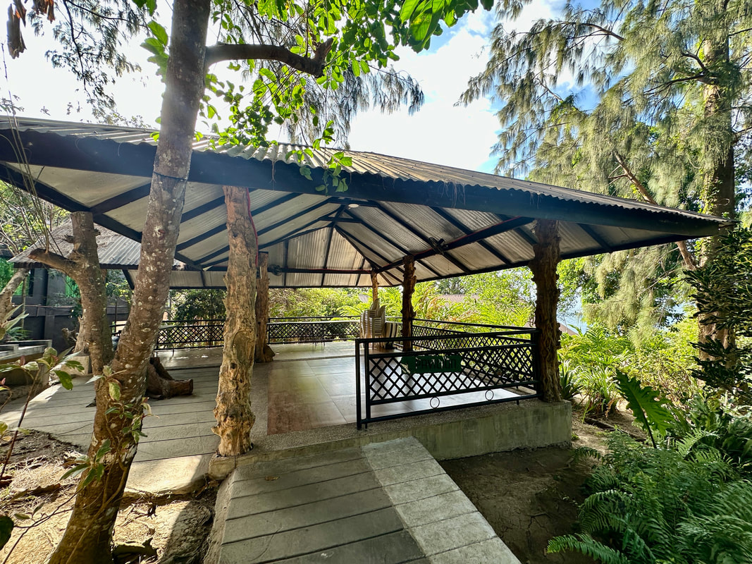 L Pavillion